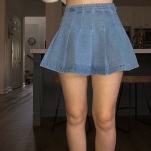 denim pleated skirt